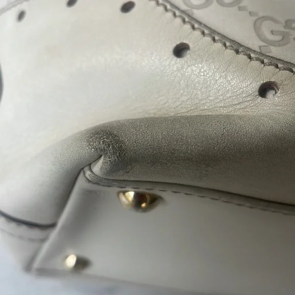 Gucci White Guccissima Leather Medium Punch Tote - Picture 5 of 16